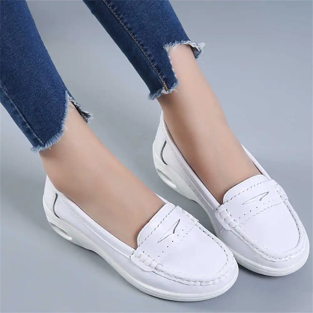Thick Sole Slipon White Traine - Vintage Fashion Collecting And Wearing Designer Classics recensie en prijs