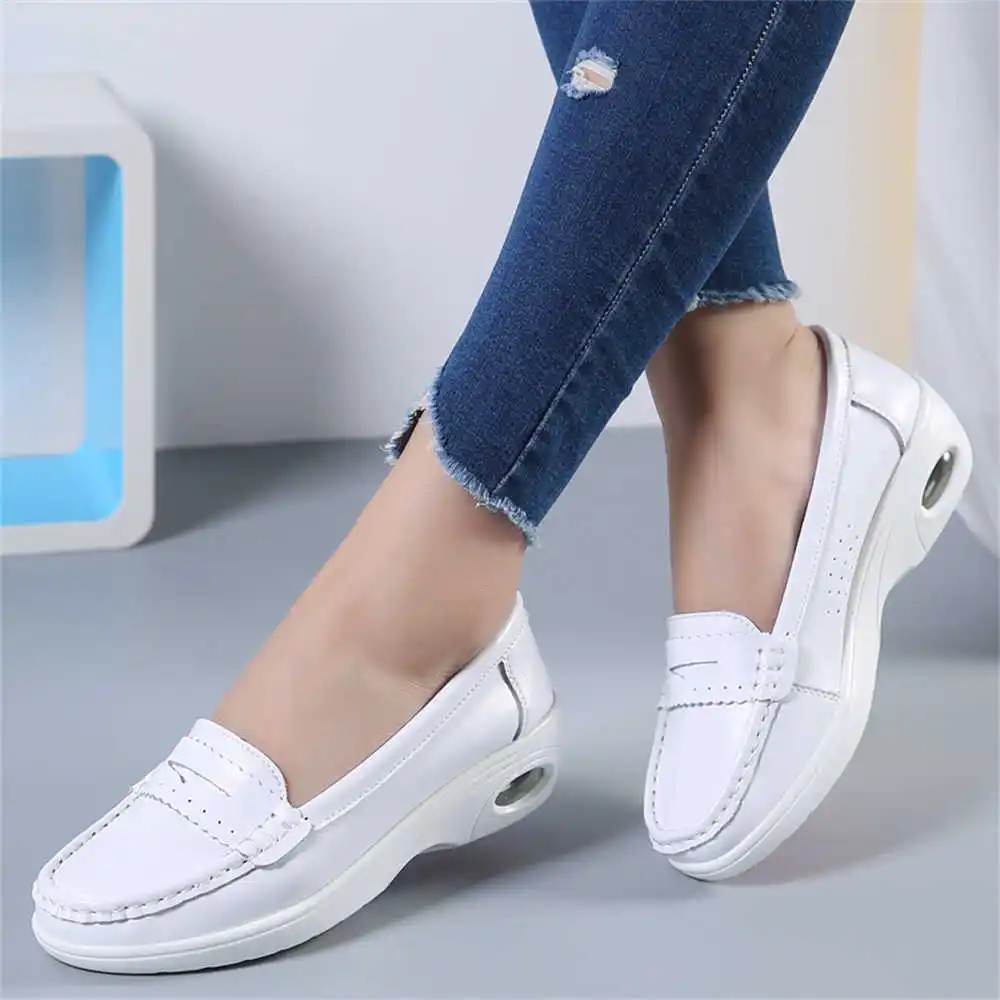 Thick Sole Slipon White Traine - Vintage Fashion Collecting And Wearing Designer Classics recensie en prijs
