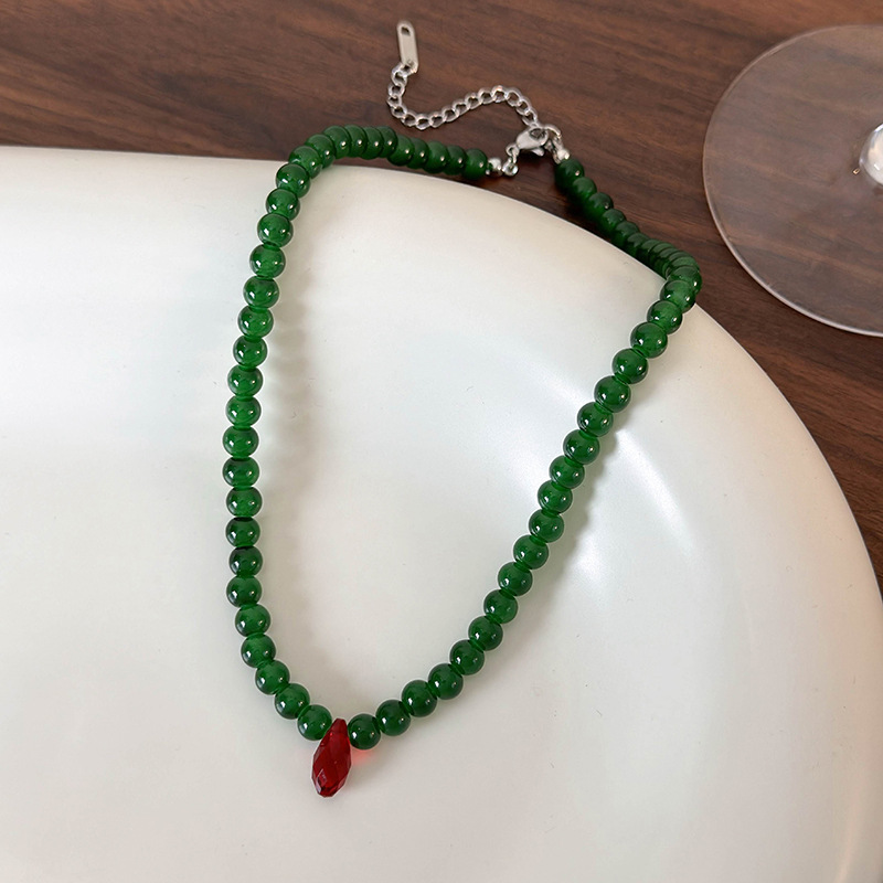 Vintage Green Beaded Necklace  - Vintage Fashion Faire recensie en prijs