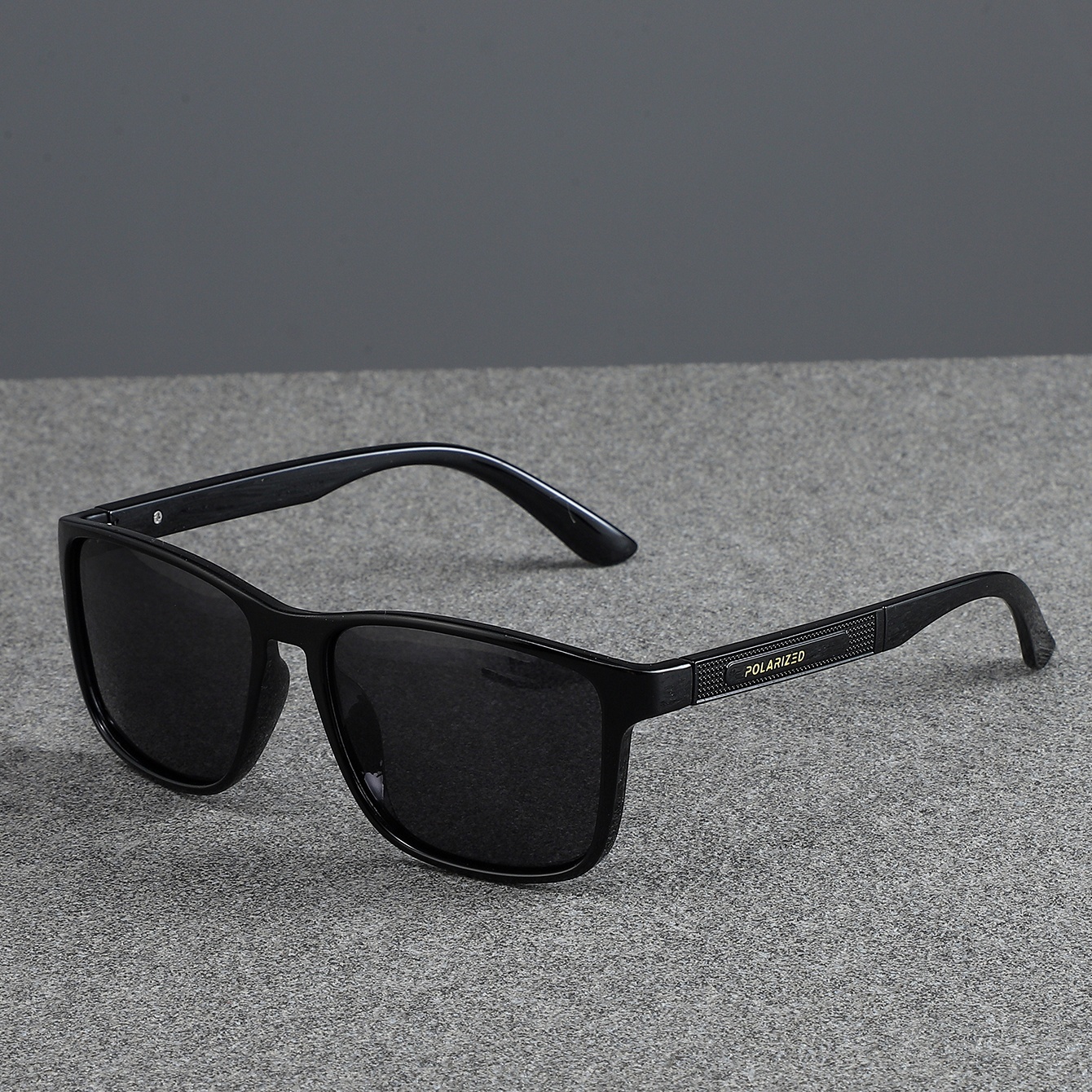 CHALK Polarized Men's Sunglass - Vintage Fashion Runway recensie en prijs