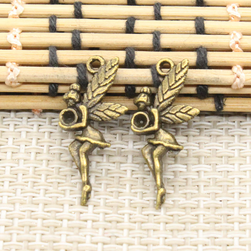 20pcs Charms Fair Angel 26x11m - Vintage Fashion Faire recensie en prijs