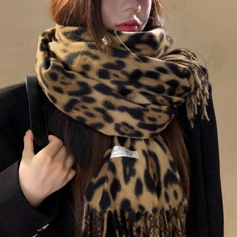 2025 New Retro Silk Leopard Pa - Vintage Fashion Style Men recensie en prijs