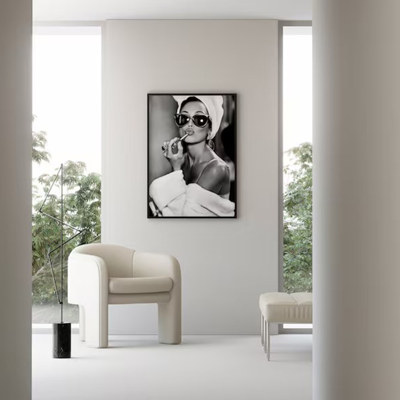 Audrey Hepburn Lipstick Canvas - Vintage Fashion Prints For Wall recensie en prijs